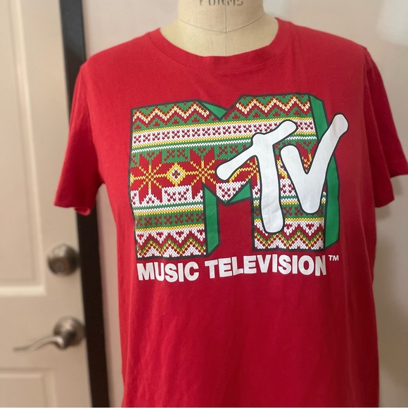 MTV Holiday Print Women’s Red Short Sleeve Graphic T-Shirt XL - Picture 7 of 9